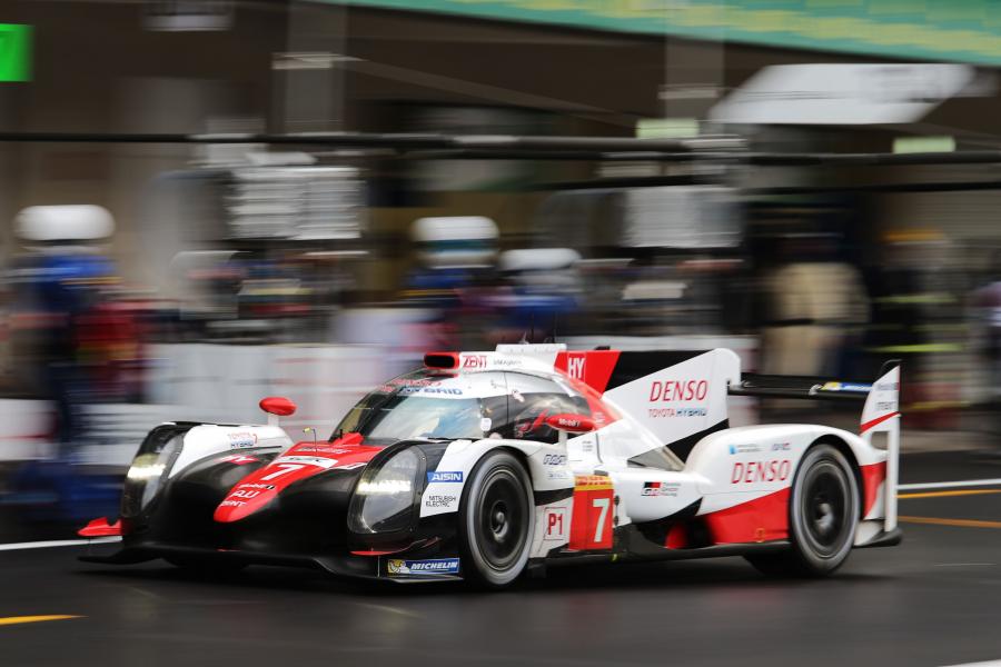  Toyota TS050 Hybrid 2017 года  (фото 29 из 33)